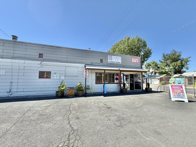 Primary Photo Of 3802 Altamont Dr, Klamath Falls General Retail For Sale