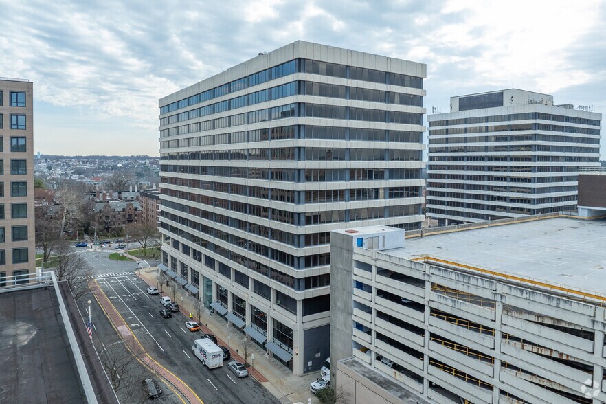 More Photos Of 445 Hamilton Ave, White Plains Office For Lease