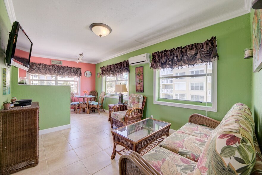 More Photos Of 3401 NE 10th St, Pompano Beach Hotel For Sale