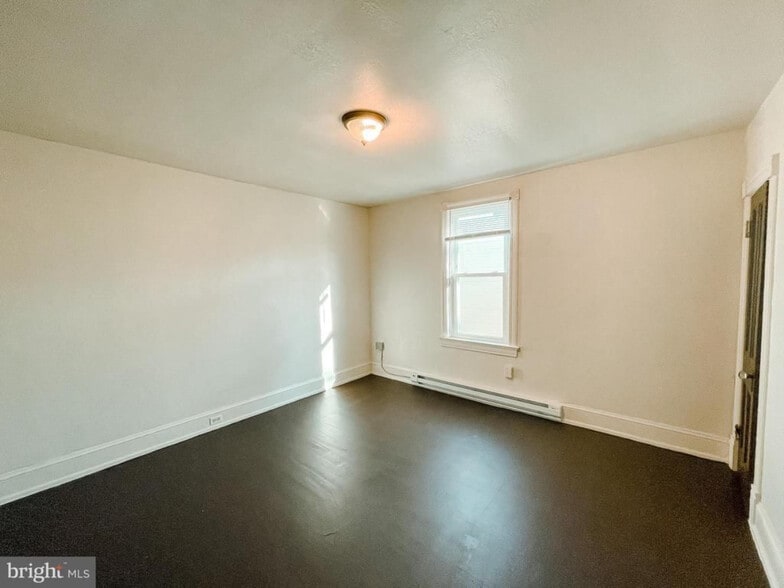 More Photos Of 228-230 Summit Ave, Hagerstown Apartments For Sale