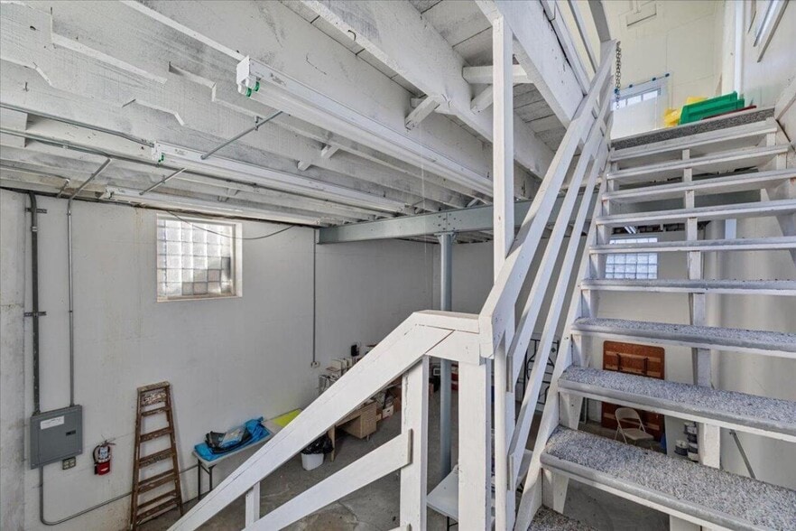 More Photos Of 21551 270th St, Mc Clelland Office For Sale