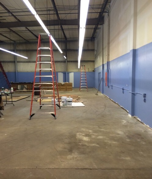 More Photos Of 4986 113th Ave N, Clearwater Manufacturing For Sale