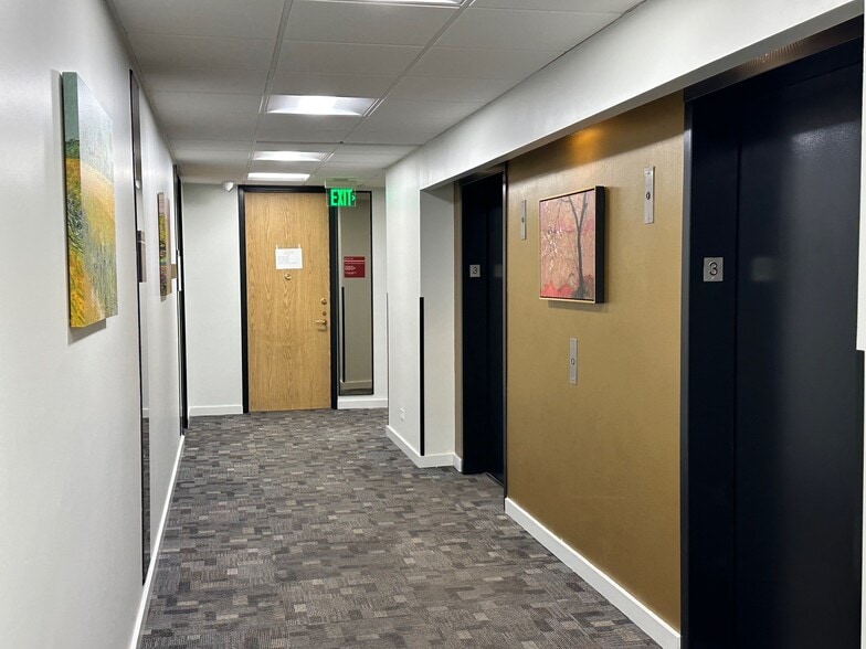 More Photos Of 9301 Golf Rd, Des Plaines Medical For Lease