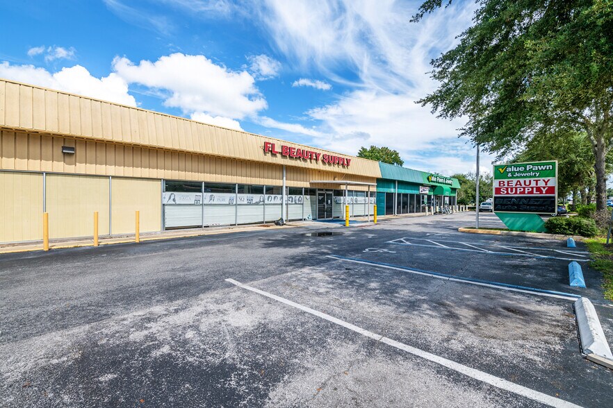More Photos Of 2300-2306 S French Ave, Sanford Storefront For Lease