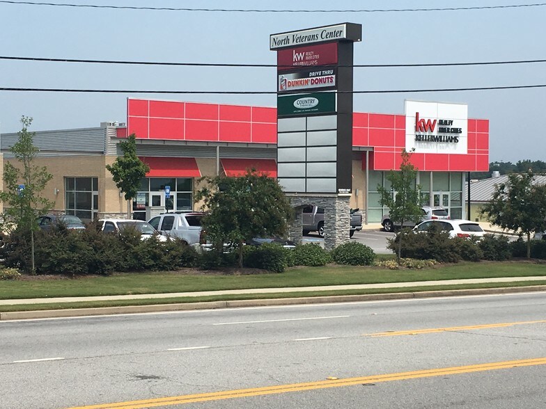 More Photos Of 6053 Veterans Pkwy, Columbus Storefront Retail Office For Lease