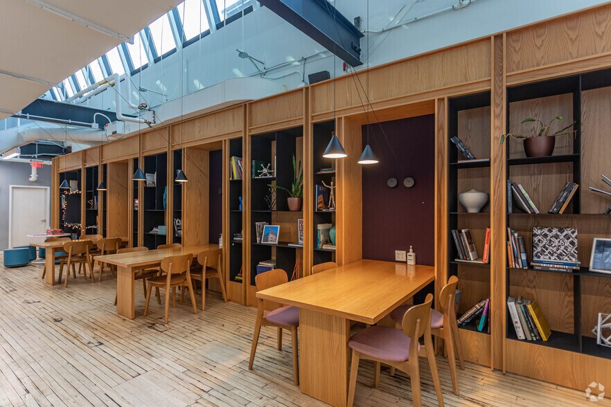 More Photos Of 361-361 Newbury St, Boston Coworking Space