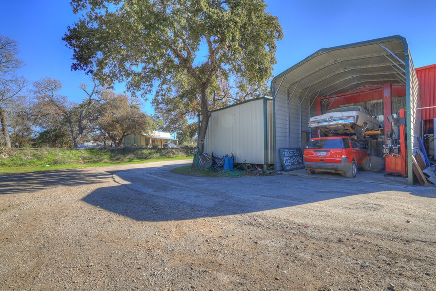 More Photos Of 8328 FM 2673, Canyon Lake Auto Repair For Sale