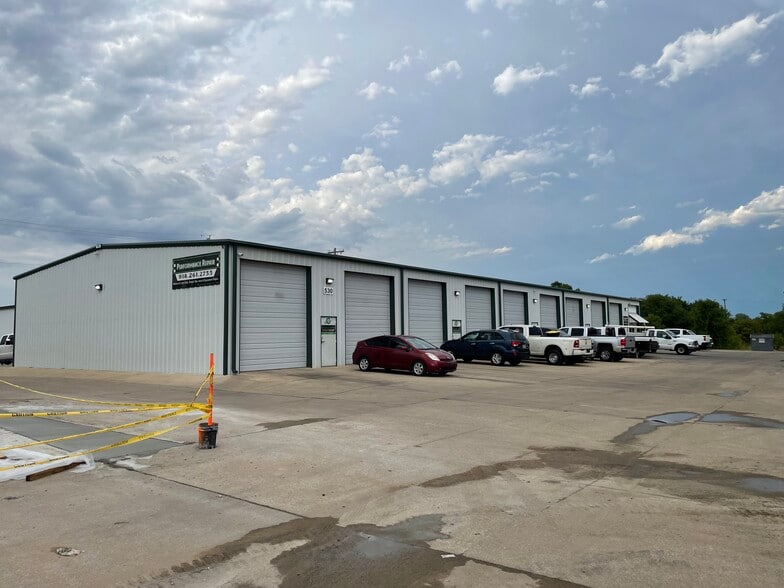 More Photos Of 520 S Cedar St, Owasso Unknown For Lease