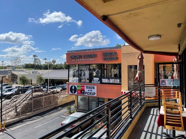 More Photos Of 15826 Ventura Blvd, Encino Unknown For Lease