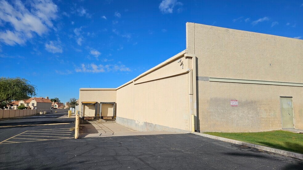 More Photos Of 825 W University Dr, Mesa Storefront For Sale
