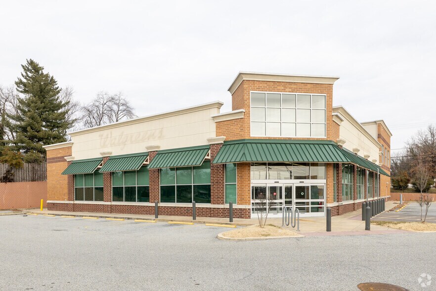 More Photos Of 6498 Landover Rd, Hyattsville General Retail For Sale