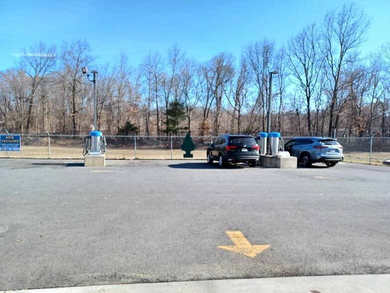 More Photos Of 688 John Fitch Hwy, Fitchburg Carwash For Sale