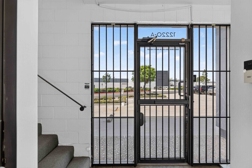 More Photos Of 12220 Rivera Rd, Whittier Warehouse For Lease