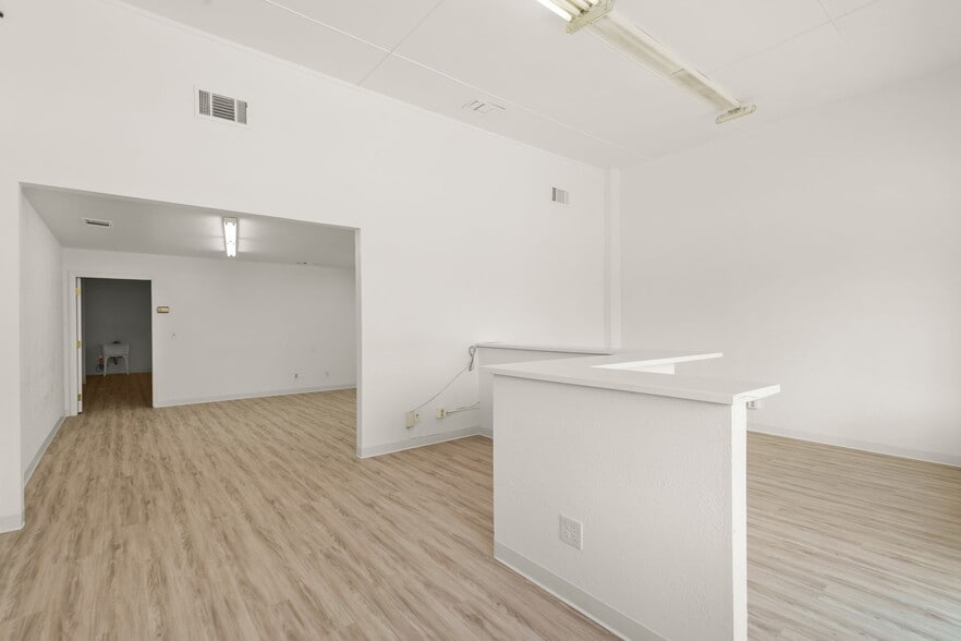 More Photos Of 1465-1467 Park Ave, San Jose Storefront For Lease