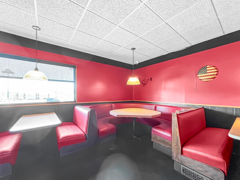 More Photos Of 15371 Highway 13 S, Hurricane Mills General Retail For Sale