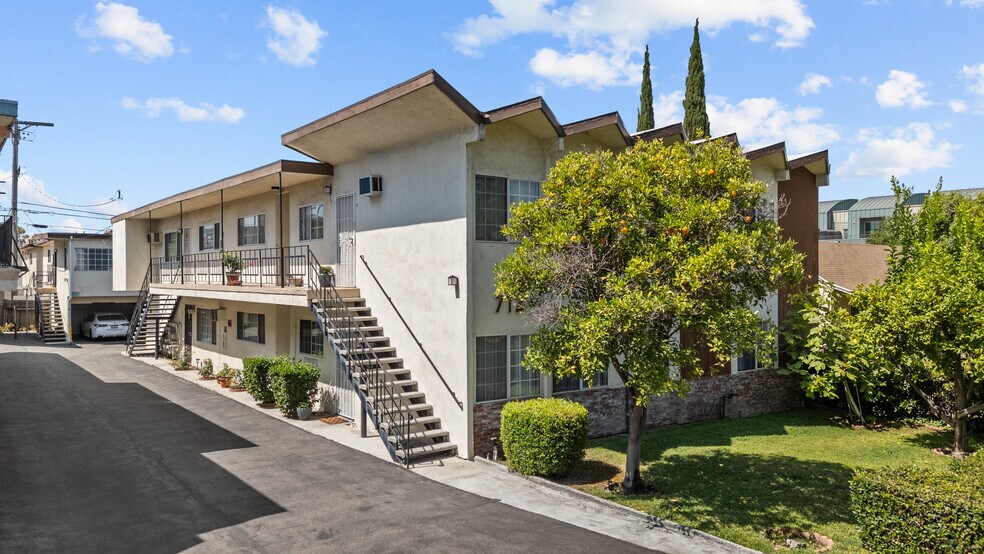 More Photos Of 712 W Doran St, Glendale Apartments For Sale