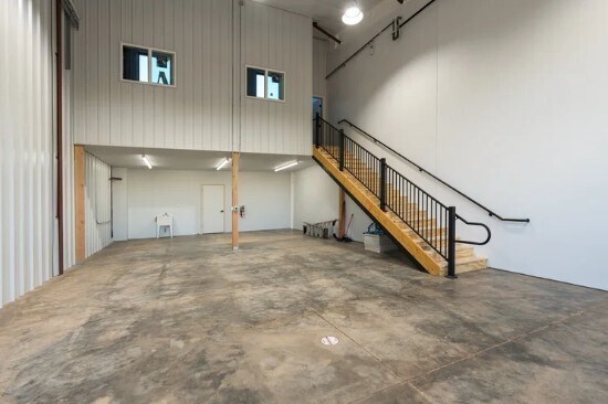 More Photos Of 3170 Venture Ct, Spearfish Flex For Lease