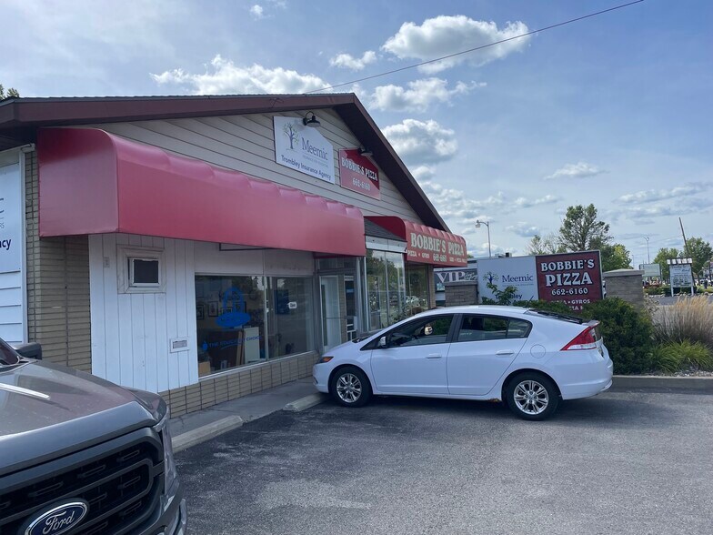 More Photos Of 507 W Midland Rd, Auburn Restaurant For Sale