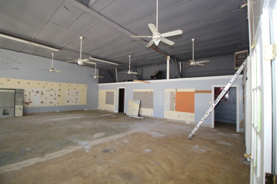 More Photos Of 77 S Union St, Lambertville Restaurant For Sale