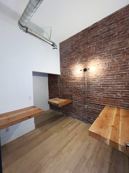 More Photos Of 2049-2053 Larimer St, Denver Storefront Retail Office For Lease