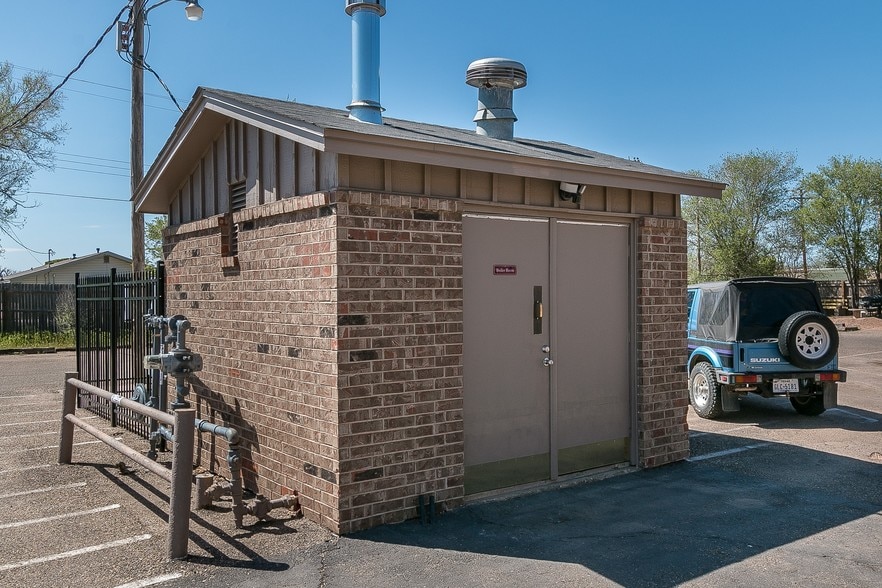 More Photos Of 1031 N Sumner St, Pampa Apartments For Sale