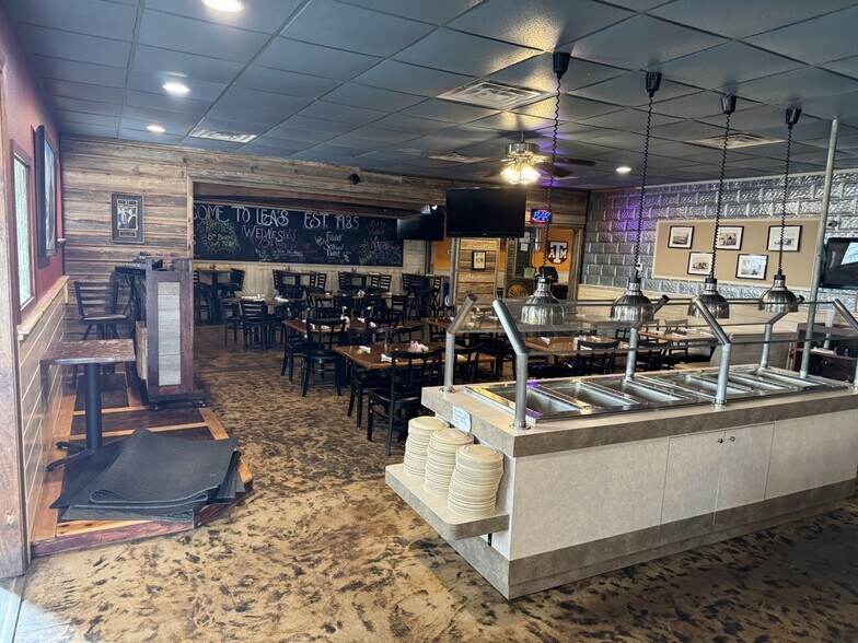 More Photos Of 701 N Crossroads, Leonard Restaurant For Sale