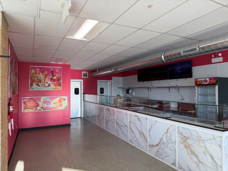 More Photos Of 837 S Westmore Ave, Lombard Unknown For Lease