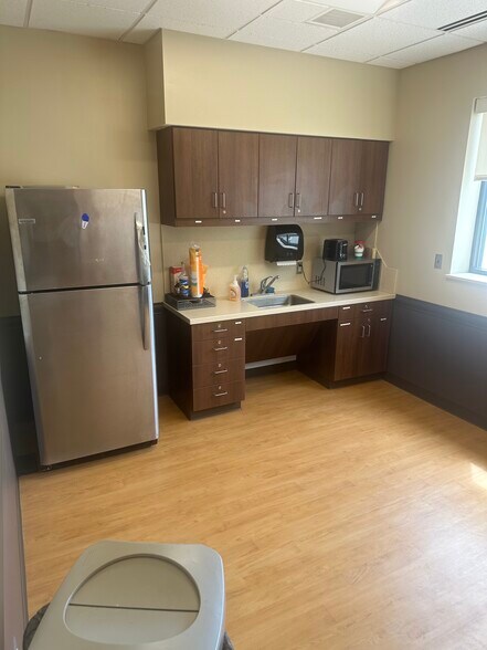 More Photos Of 37 S Pere Marquette Hwy, Ludington Healthcare For Lease
