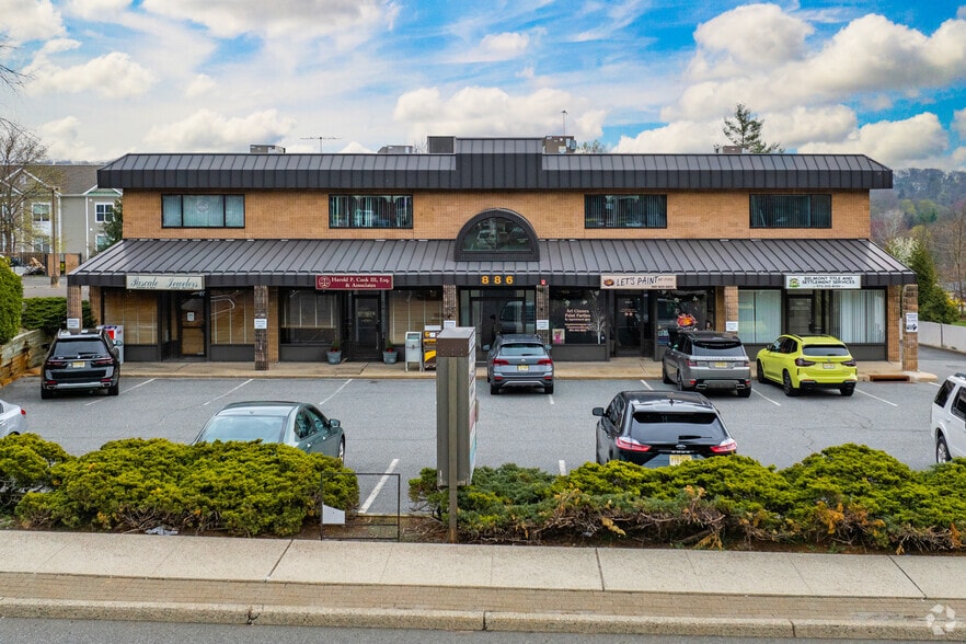 Primary Photo Of 886 Belmont Ave, North Haledon Storefront Retail Office For Lease