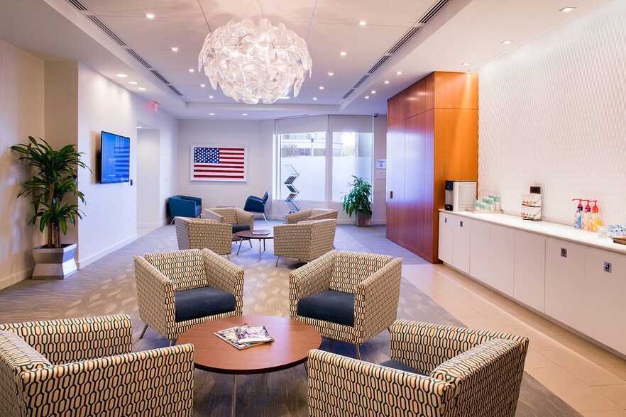 More Photos Of 1410 Spring Hill Rd, McLean Office For Lease