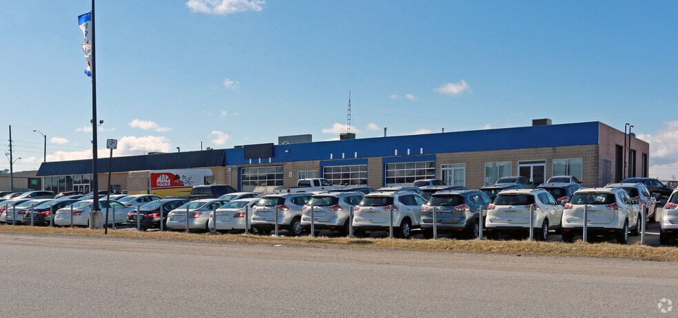 More Photos Of 945 Woodlawn Rd, Guelph Auto Dealership For Lease