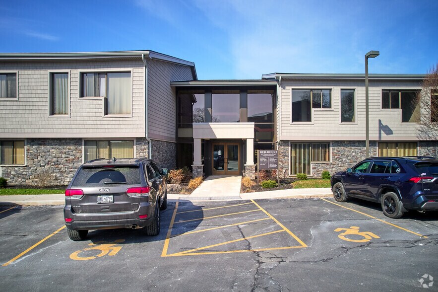 More Photos Of 625 Panorama Trl, Penfield Unknown For Lease