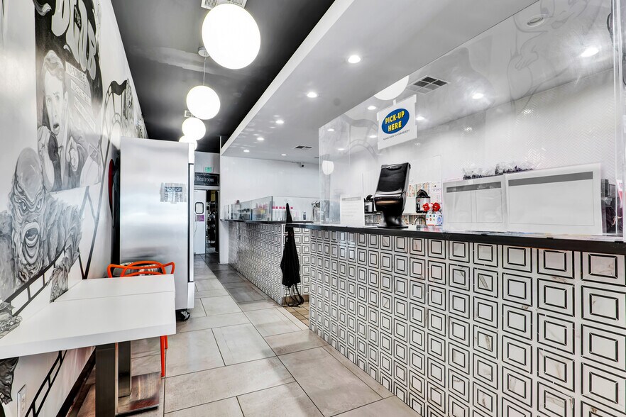 More Photos Of 506 S Myrtle Ave, Monrovia Storefront For Sale