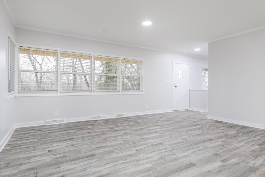 More Photos Of 4577 Olentangy River Rd, Columbus Apartments For Sale