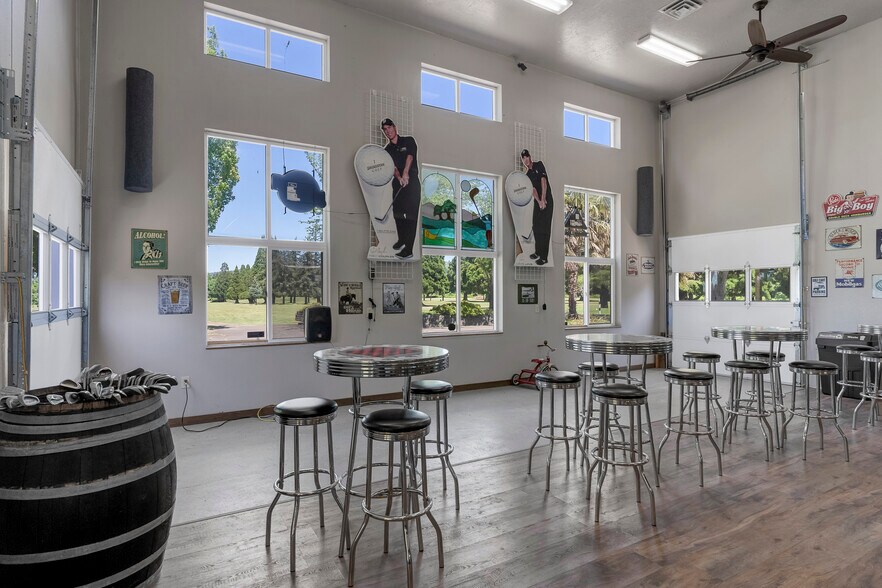 More Photos Of 6335 Highway 22, Independence Sports And Entertainment For Sale