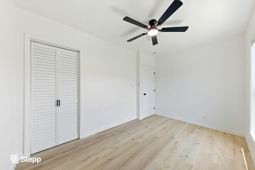 More Photos Of 4332 Andy St, Lakewood Multifamily For Sale