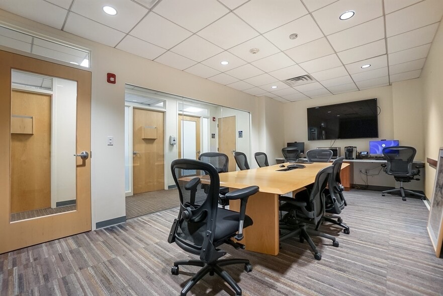 More Photos Of 20 Hope Ave, Waltham Medical For Sale