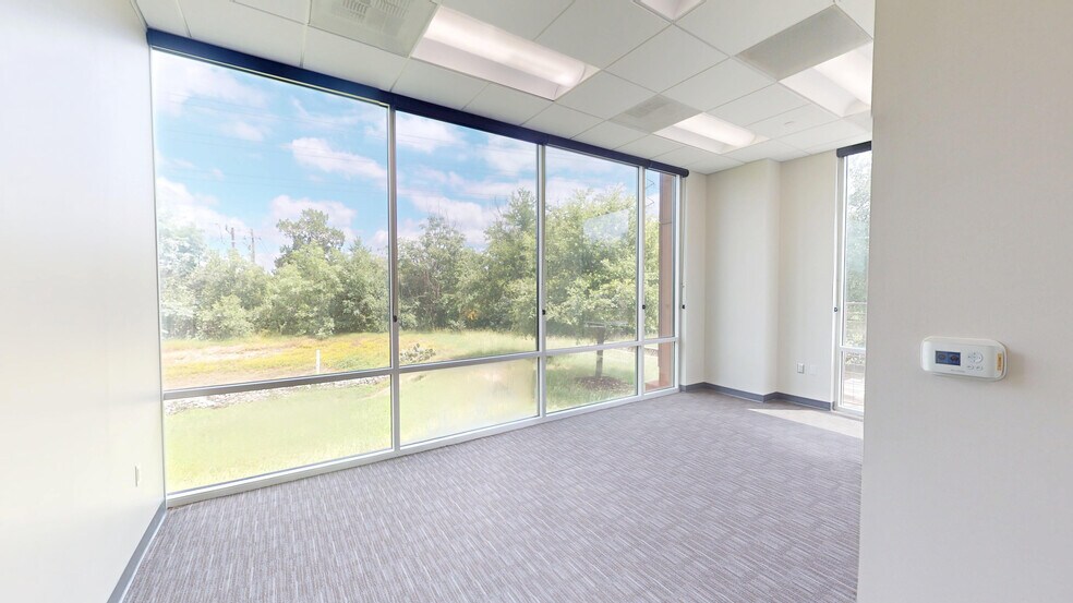 More Photos Of 5920 William Cannon Dr, Austin Medical For Lease