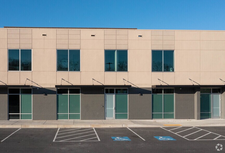 More Photos Of 9200 Old Annapolis Rd, Columbia Storefront Retail Office For Lease