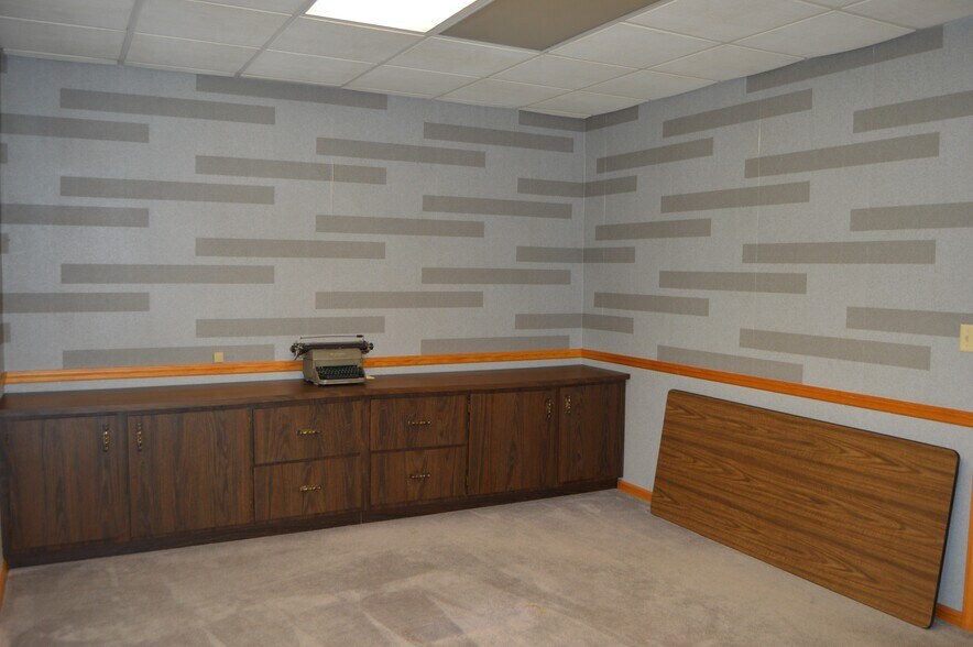 More Photos Of 603 1st Street Ext, Apollo Medical For Sale