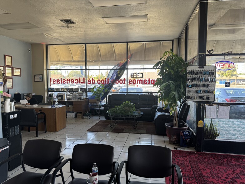More Photos Of 619 N Anaheim Blvd, Anaheim Auto Dealership For Sale