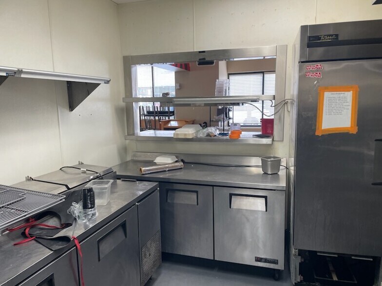 More Photos Of 200 Dauphin St, Mobile Storefront Retail Office For Lease