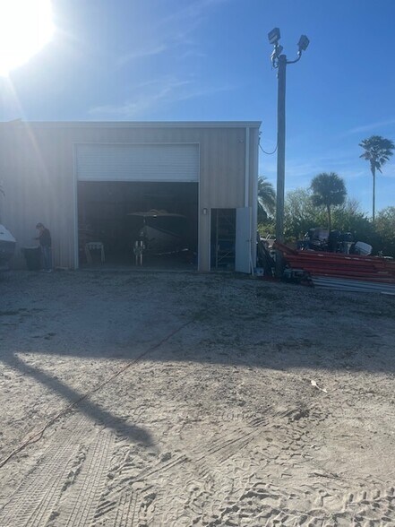 More Photos Of 4225 Taylor Rd, Punta Gorda Industrial For Sale