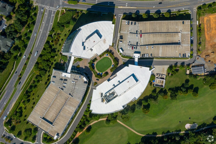 More Photos Of 13024 Ballantyne Corporate Pl, Charlotte Office For Lease