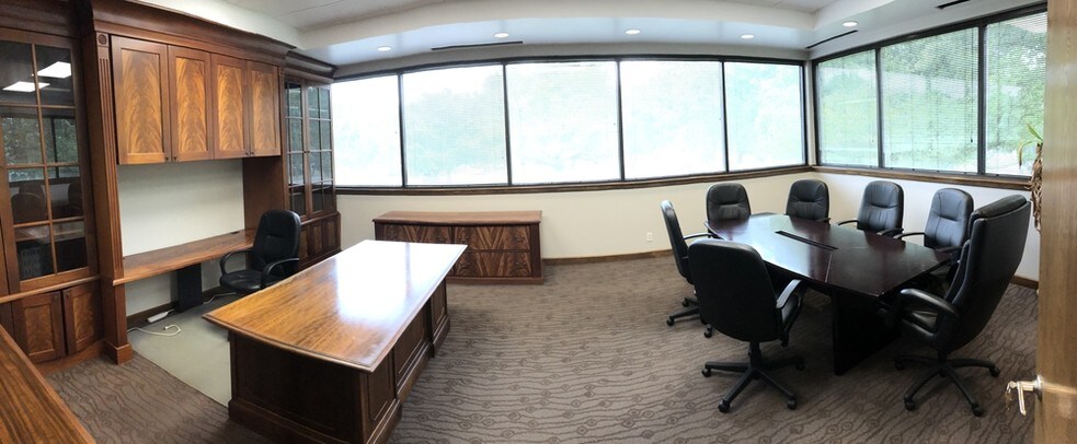 More Photos Of 5295 Hollister St, Houston Office For Sale