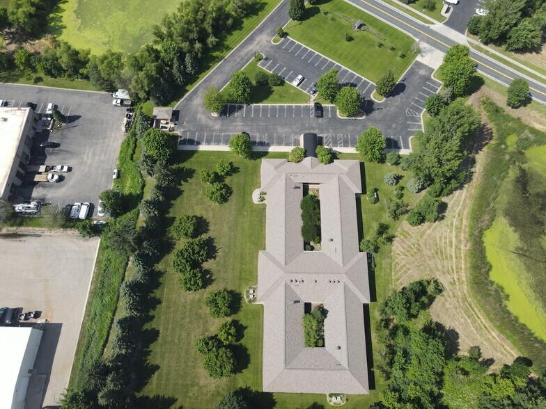 More Photos Of 5505 Cottonwood Ln, Prior Lake Office For Sale