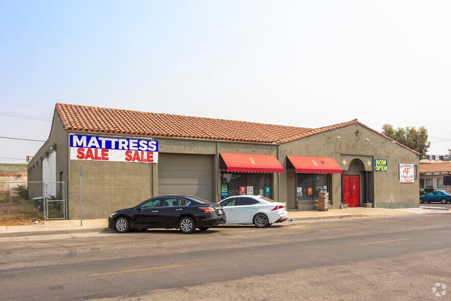 More Photos Of 2300 Eye St, Bakersfield Storefront Retail Office For Sale