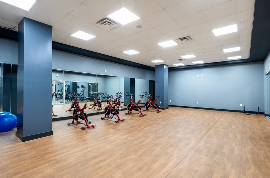 More Photos Of 1 Executive Dr, Fort Lee Apartments For Lease