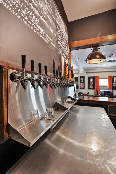 More Photos Of 310-312 E Hudson St, Columbus Freestanding For Sale