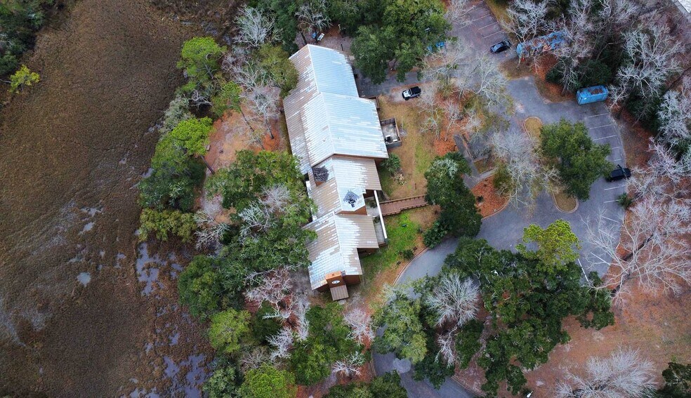 More Photos Of 1025 Sam Rittenberg Blvd, Charleston Office For Lease